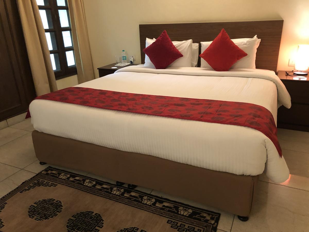 The Neem Bed & Breakfast New Delhi Exterior photo